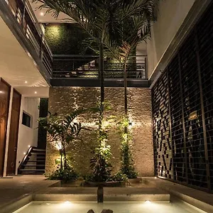 https://el-capitan-hotel.quintano-roohotels.com